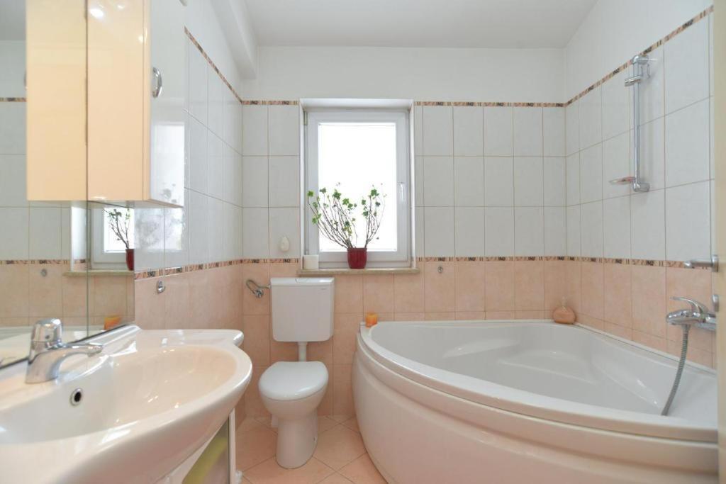 Apartman Eda Pula Exterior foto