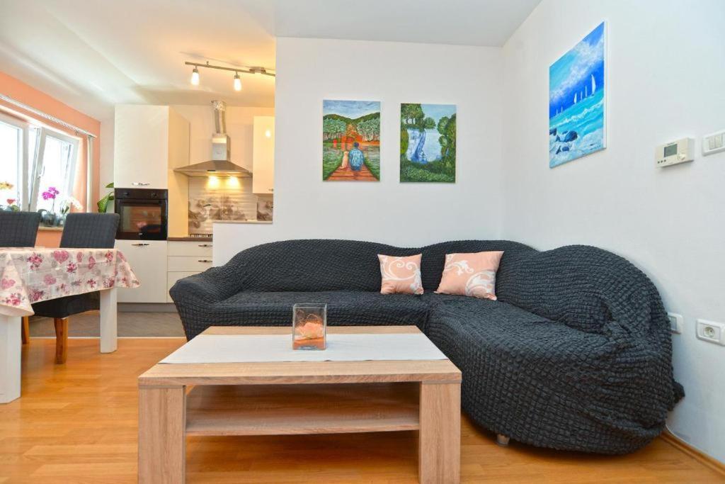 Apartman Eda Pula Exterior foto